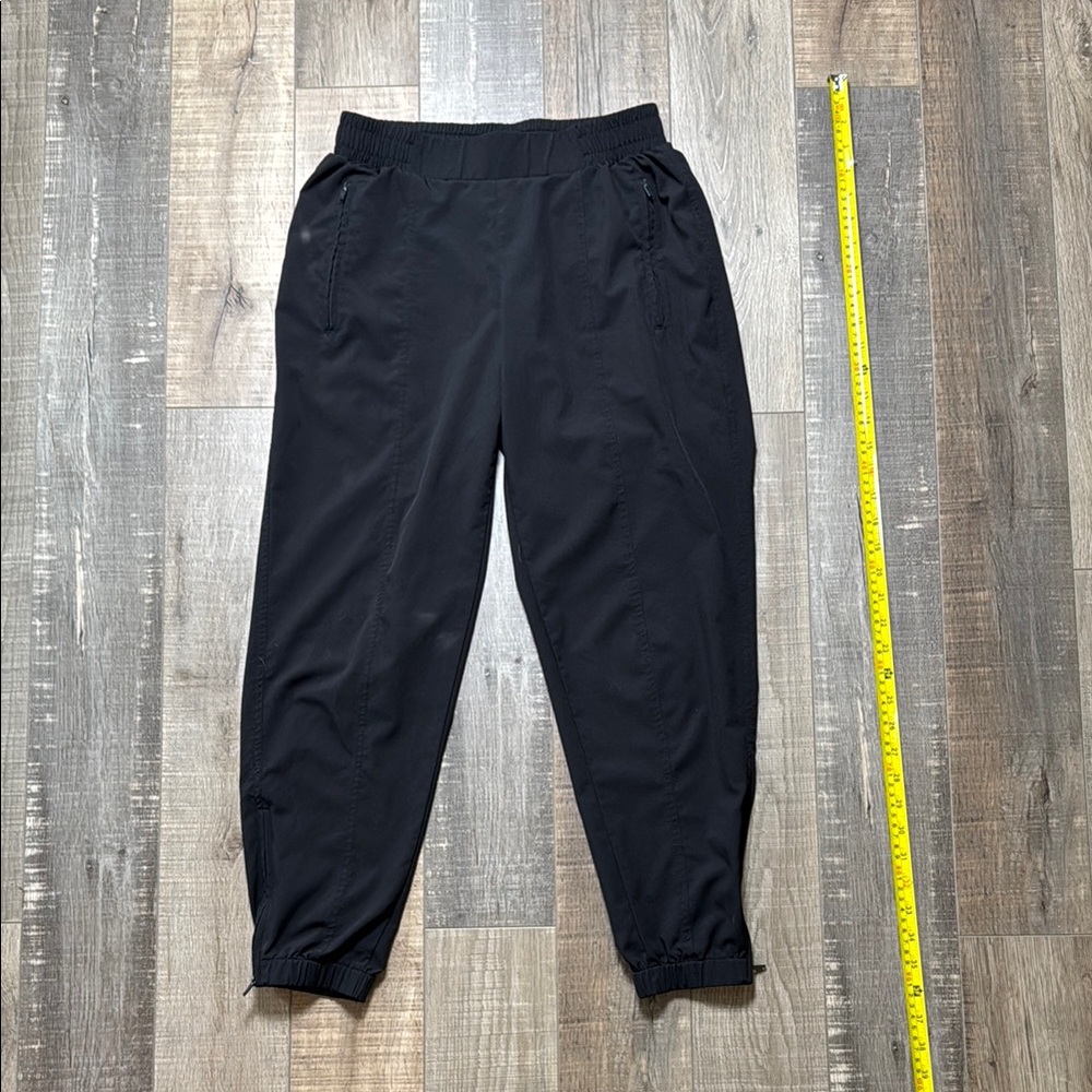 Woman’s Black Jogger Pants
